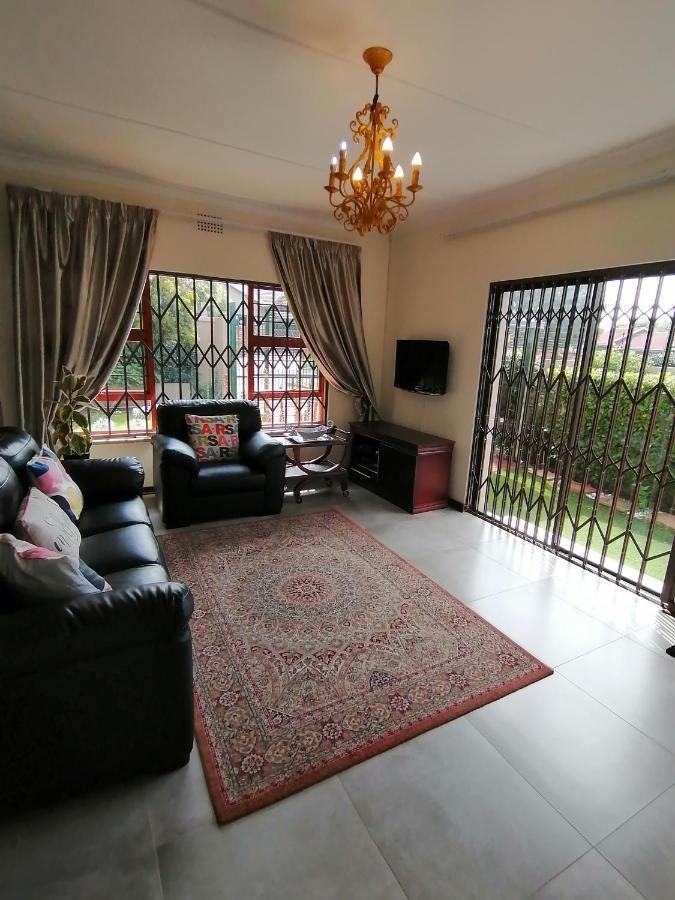 شقة Garden And Park Leisure On Tugela بينوني المظهر الخارجي الصورة